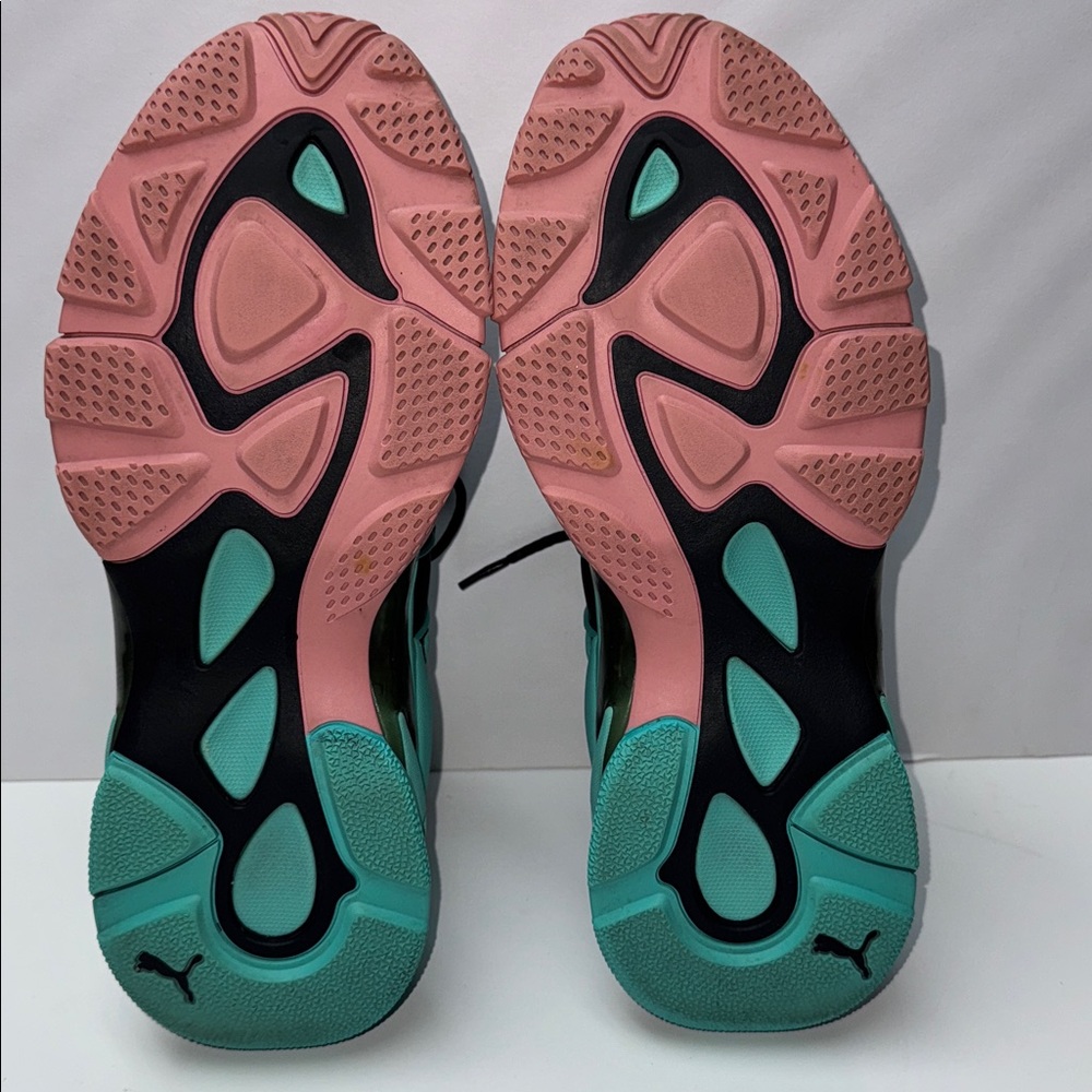 Puma
Men's LQDCELL Omega
Manga Cult Training
Sneakers - Picture 7 of 9
